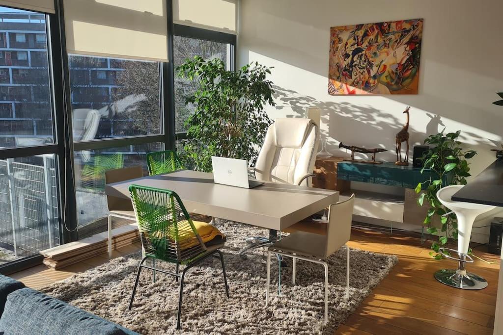 Apartament Luxurious Flat Sunny, Quiet, Design, Lift, Balcony Londyn Zewnętrze zdjęcie