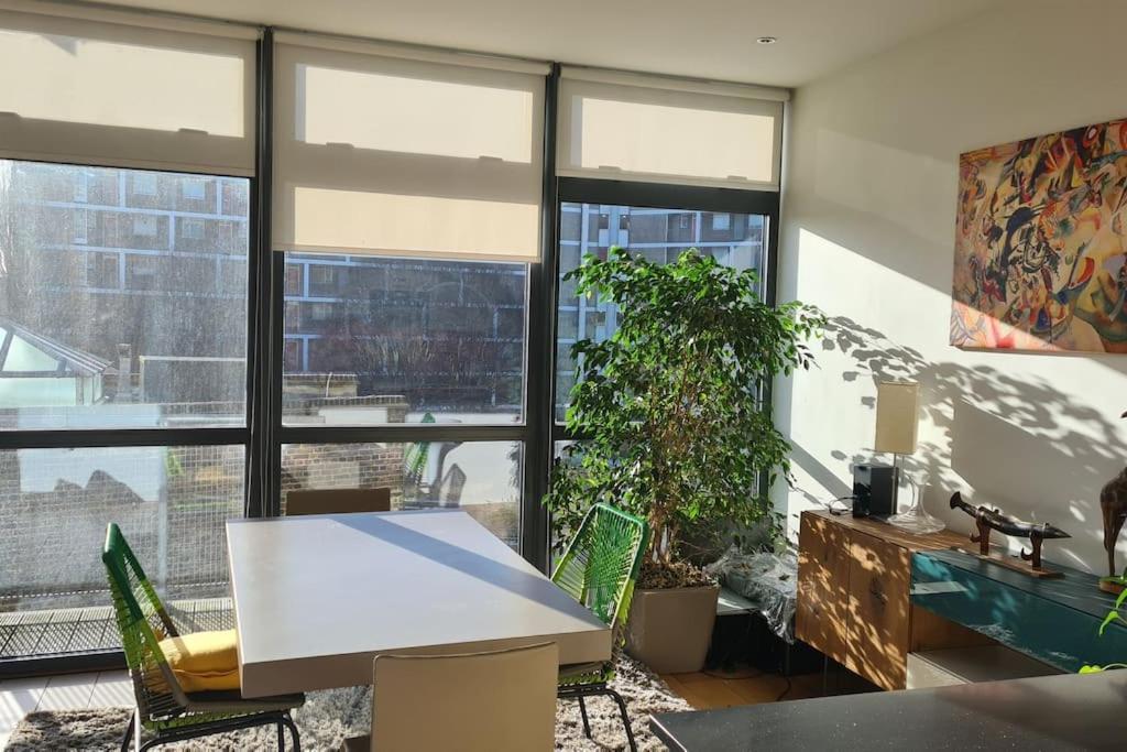 Apartament Luxurious Flat Sunny, Quiet, Design, Lift, Balcony Londyn Zewnętrze zdjęcie
